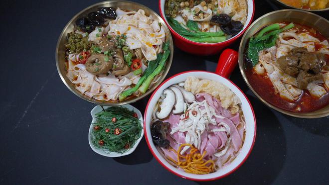 独具特色的美食圣地AYX爱游戏小饭碗(图2)