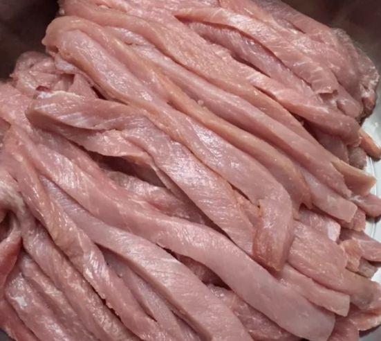 辣够劲的自制猪肉干越嚼越上头爱游戏入口一口沦陷贵州味！麻(图2)